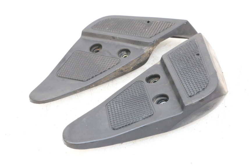 photo de PAR DE APOIOS DE PÉ TRASEIROS HONDA FES PANTHEON 2T 125 (1998 - 2002) - Detalhe da peça