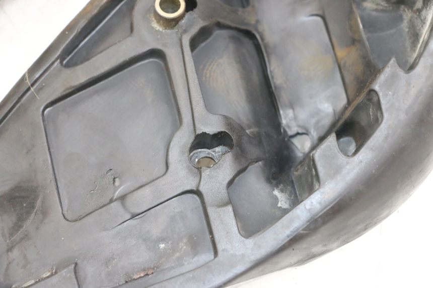 photo de PAR DE APOIOS DE PÉ TRASEIROS HONDA FES PANTHEON 2T 125 (1998 - 2002) - Zoom do estado de desgaste