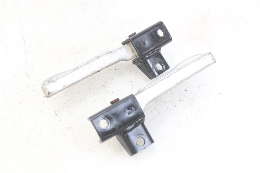 photo de PAR DE APOIOS DE PÉ TRASEIROS SYM FIDDLE 3 III 125 (2014 - 2020) - Ampliação técnica