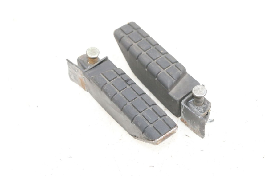 photo de PAR DE APOIOS DE PÉ TRASEIROS MBK FLIPPER 115 (2013 - 2017) - Vista geral
