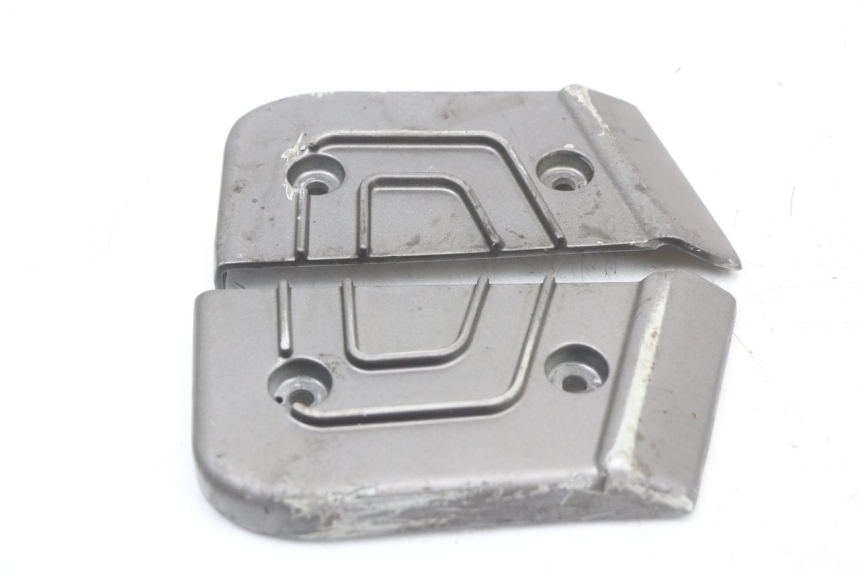 photo de PAR DE APOIOS DE PÉ TRASEIROS TNT MOTOR GRIDO 2T 50 (2010 - 2019) - Zoom do estado de desgaste
