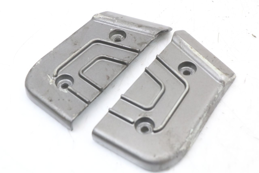 photo de PAR DE APOIOS DE PÉ TRASEIROS TNT MOTOR GRIDO 2T 50 (2010 - 2019) - Outro ângulo de visão