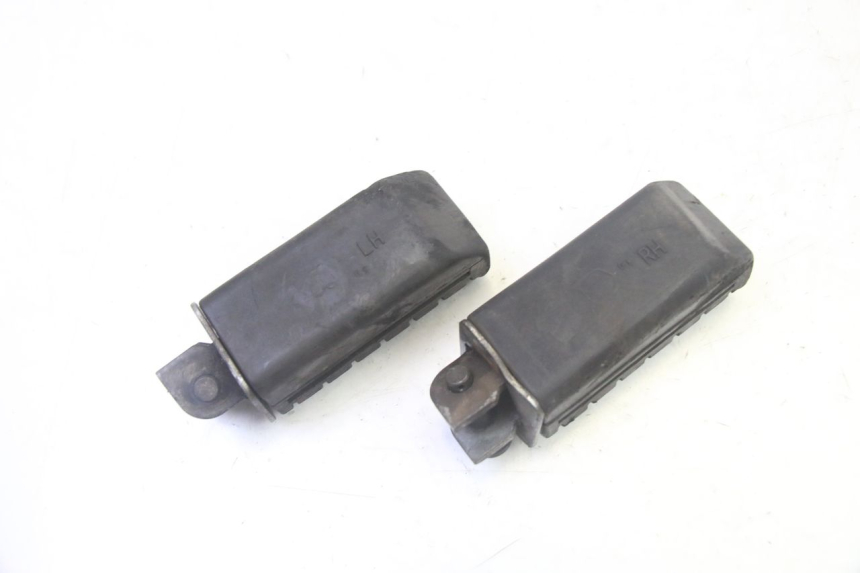photo de PAR DE APOIOS DE PÉ TRASEIROS DAELIM HISTORY 125 (2001 - 2002) - Ampliação técnica