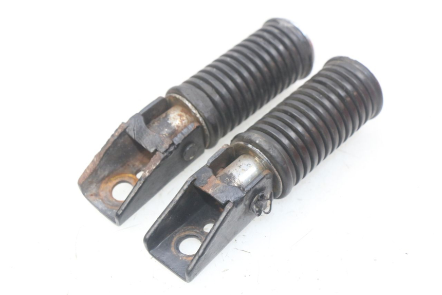 photo de PAR DE APOIOS DE PÉ TRASEIROS KEEWAY HURRICANE 50 (2006 - 2019) - Ampliação técnica