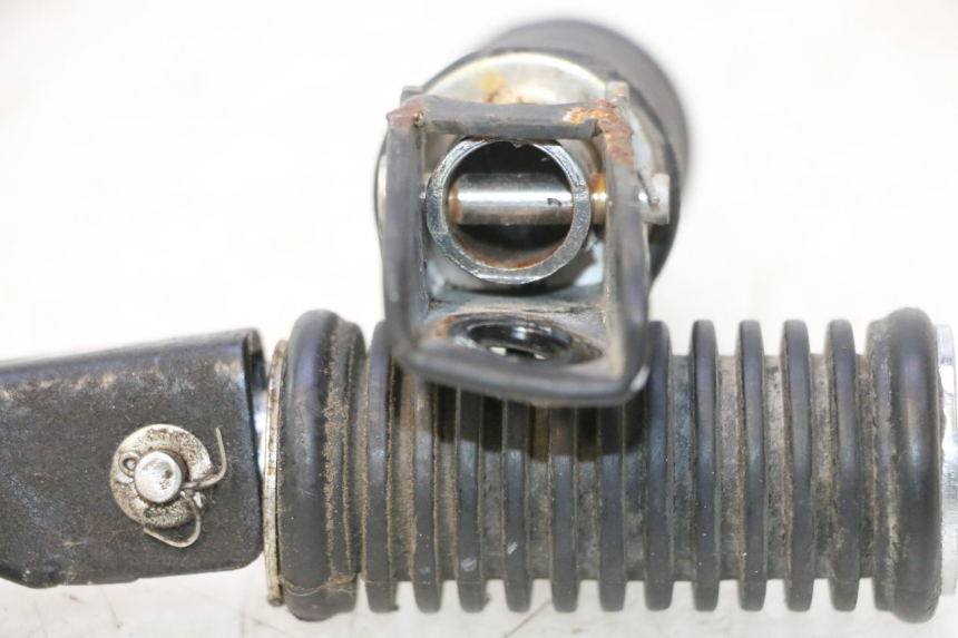 photo de PAR DE APOIOS DE PÉ TRASEIROS KEEWAY HURRICANE 50 (2006 - 2019) - Ampliação técnica