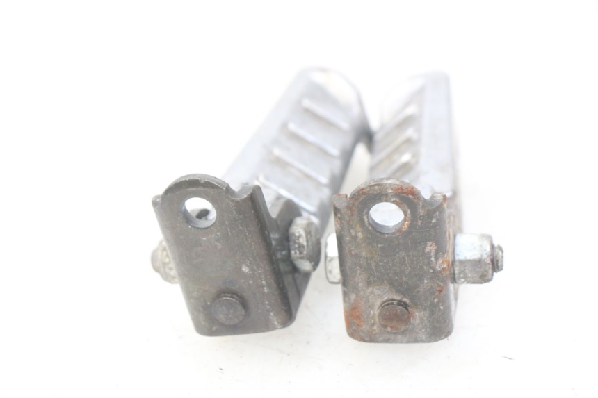 photo de PAR DE APOIOS DE PÉ TRASEIROS PEUGEOT LUDIX BLASTER 50 (2006 - 2014) - Ampliação técnica