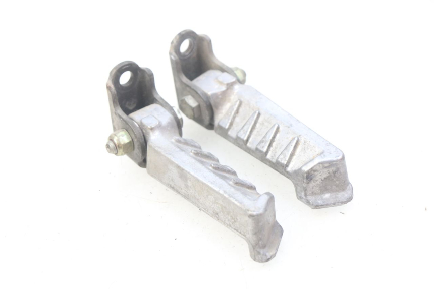 photo de PAR DE APOIOS DE PÉ TRASEIROS PEUGEOT LUDIX 50 (2005 - 2007) - Detalhe da peça