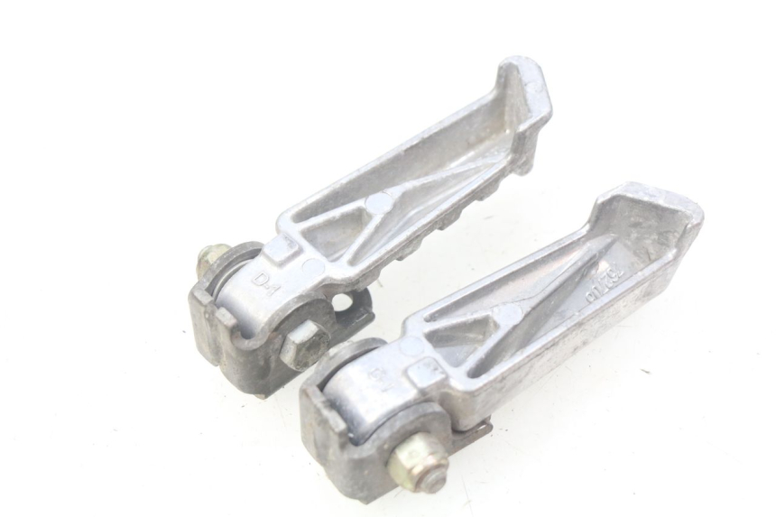 photo de PAR DE APOIOS DE PÉ TRASEIROS PEUGEOT LUDIX 50 (2005 - 2007) - Zoom do estado de desgaste