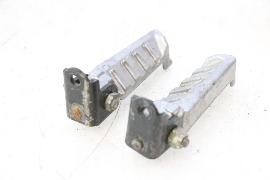 photo de PAR DE APOIOS DE PÉ TRASEIROS PEUGEOT LUDIX ONE 50 (2004 - 2006) - Ampliação técnica