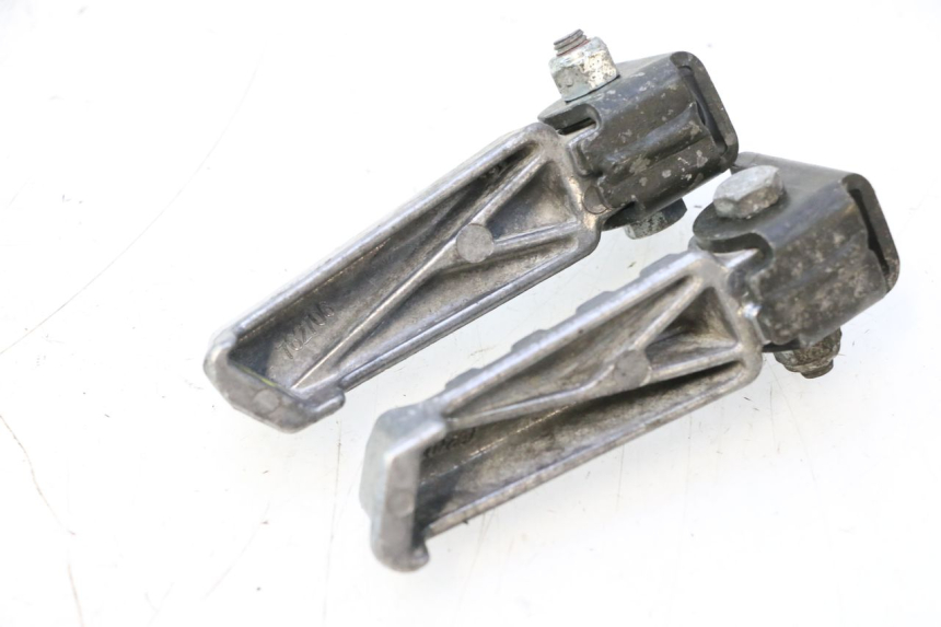 photo de PAR DE APOIOS DE PÉ TRASEIROS PEUGEOT LUDIX SNAKE 2T 50 (2004 - 2014) - Zoom do estado de desgaste