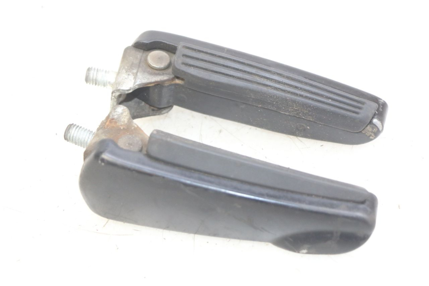 photo de PAR DE APOIOS DE PÉ TRASEIROS GILERA NEXUS 125 (2007 - 2009) - Ampliação técnica