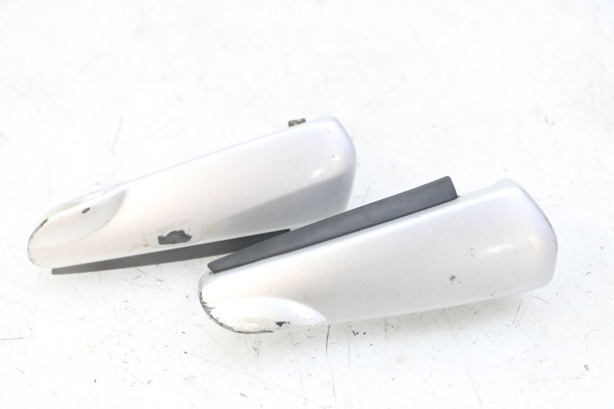 photo de PAR DE APOIOS DE PÉ TRASEIROS GILERA NEXUS 125 (2009 - 2013) - Ampliação técnica