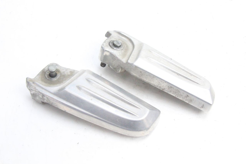 photo de PAR DE APOIOS DE PÉ TRASEIROS HONDA PCX (JF28) 125 (2009 - 2011) - Detalhe da peça