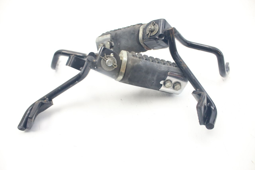 photo de PAR DE APOIOS DE PÉ TRASEIROS KYMCO PEOPLE 250 (2004 - 2008) - Outro ângulo de visão
