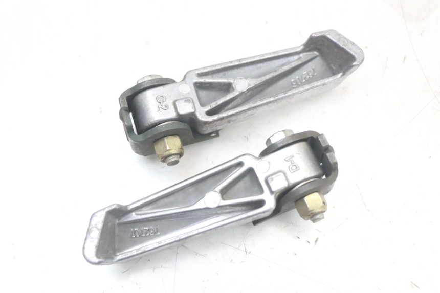 photo de PAR DE APOIOS DE PÉ TRASEIROS PEUGEOT LUDIX 50 (2005 - 2007) - Pontos de fixação