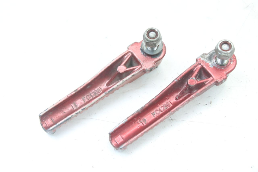 photo de PAR DE APOIOS DE PÉ TRASEIROS PEUGEOT TKR TREKKER FURIOUS 50 (2005 - 2014) - Ampliação técnica