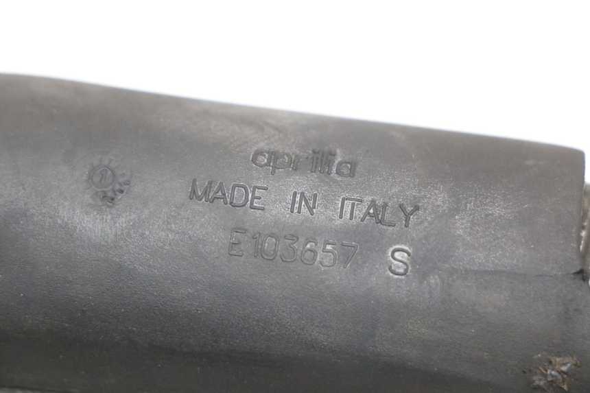 photo de PAR DE APOIOS DE PÉ TRASEIROS APRILIA SCARABEO GT 125 (1999 - 2007) - Pontos de fixação