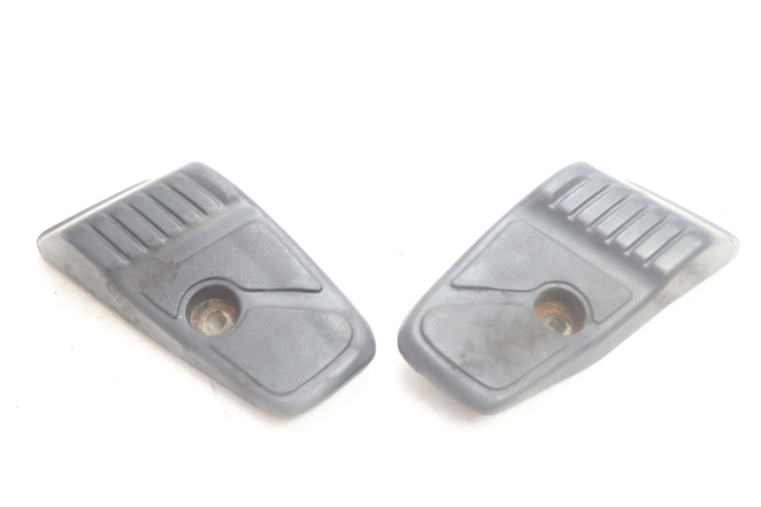 photo de PAR DE APOIOS DE PÉ TRASEIROS HONDA SCV LEAD 100 (2003 - 2007) - Zoom do estado de desgaste