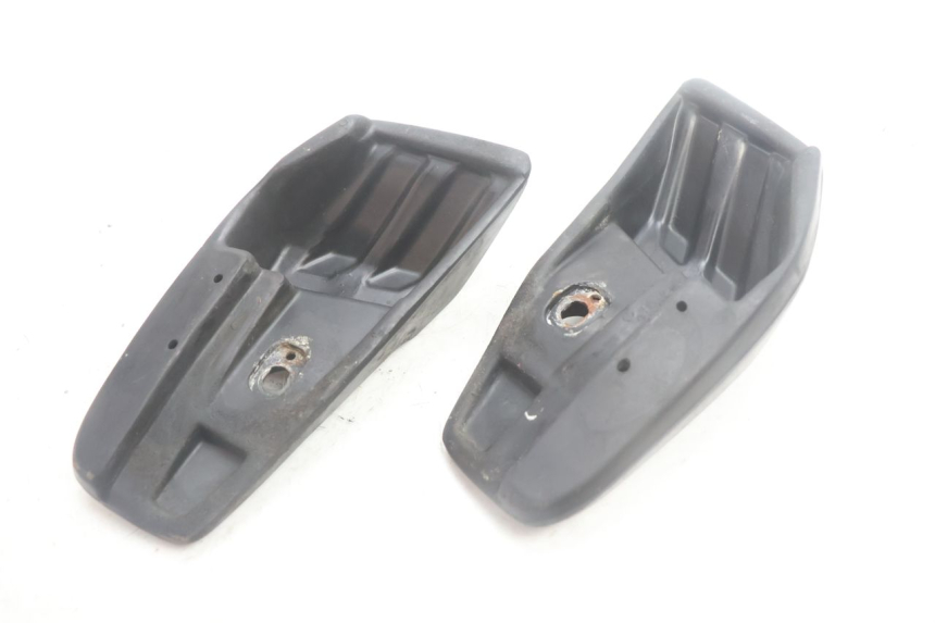 photo de PAR DE APOIOS DE PÉ TRASEIROS HONDA SCV LEAD 100 (2003 - 2007) - Pontos de fixação