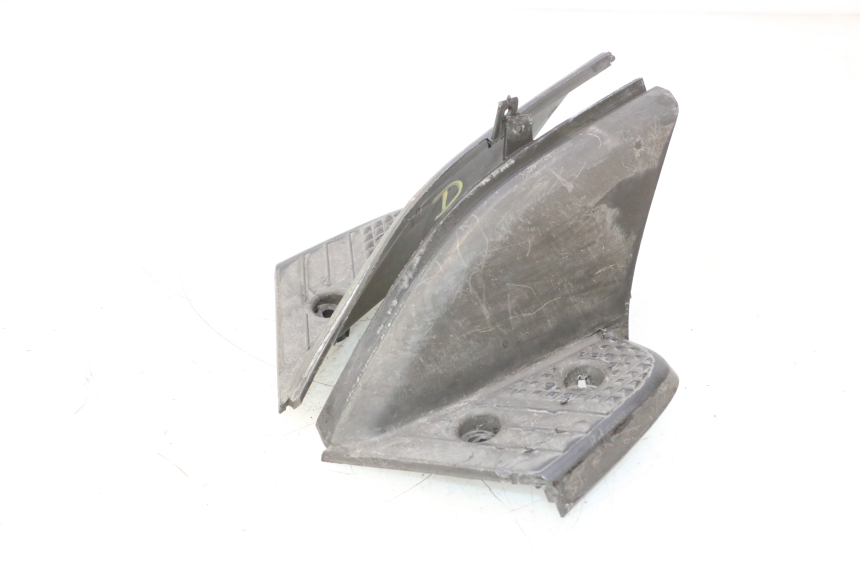 photo de PAR DE APOIOS DE PÉ TRASEIROS YAMAHA SLIDER 50 (1999 - 2004) - Detalhe da peça