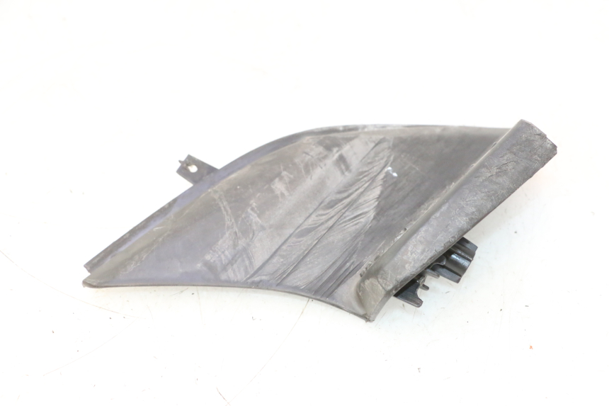 photo de PAR DE APOIOS DE PÉ TRASEIROS YAMAHA SLIDER 50 (1999 - 2004) - Zoom do estado de desgaste