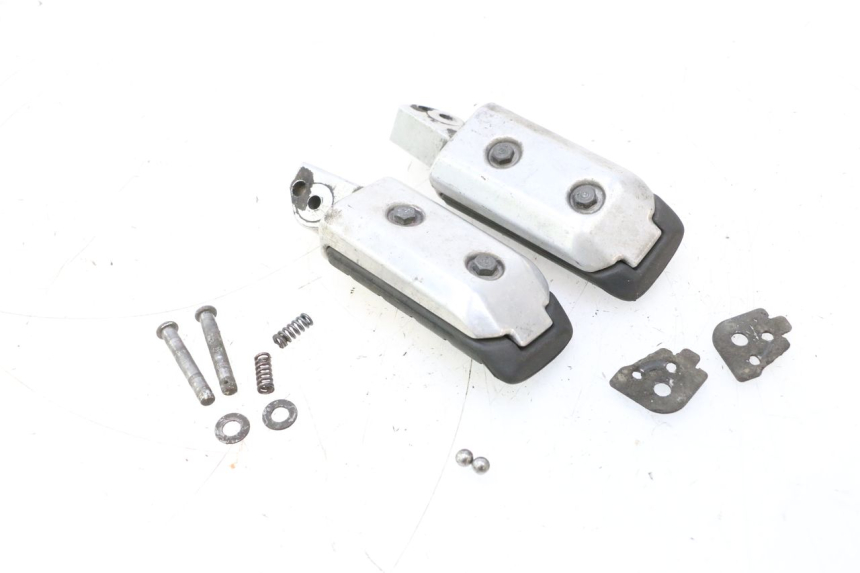 photo de PAR DE APOIOS DE PÉ TRASEIROS HONDA ST PAN EUROPEAN 1100 (1990 - 2002) - Outro ângulo de visão