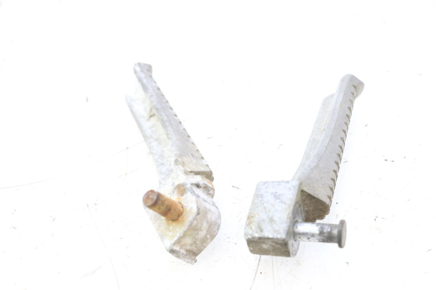 photo de PAR DE APOIOS DE PÉ TRASEIROS GILERA STALKER 50 (2004 - 2014) - Outro ângulo de visão