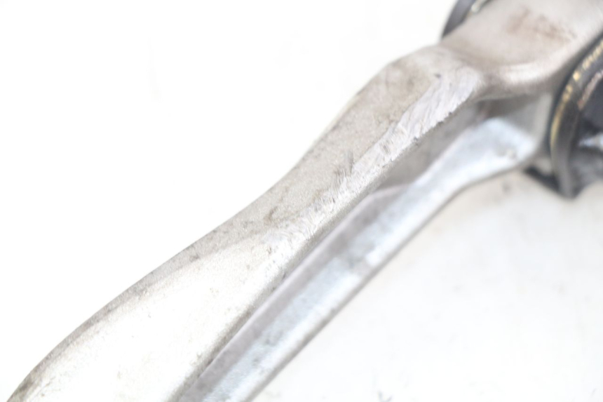 photo de PAR DE APOIOS DE PÉ TRASEIROS SYM SYMPHONY 125 (2009 - 2015) - Zoom do estado de desgaste