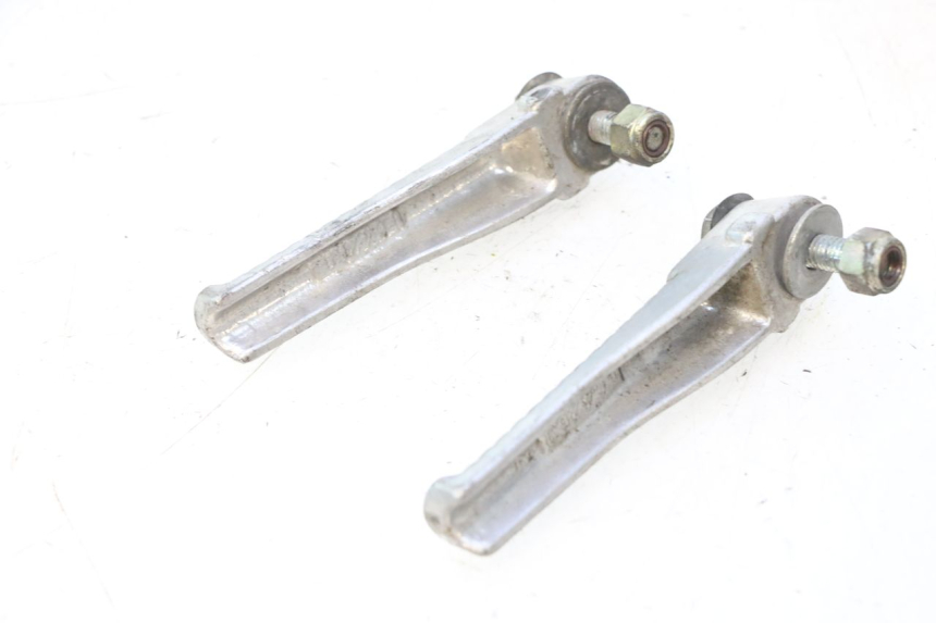 photo de PAR DE APOIOS DE PÉ TRASEIROS PEUGEOT TREKKER 50 (1995 - 2004) - Outro ângulo de visão