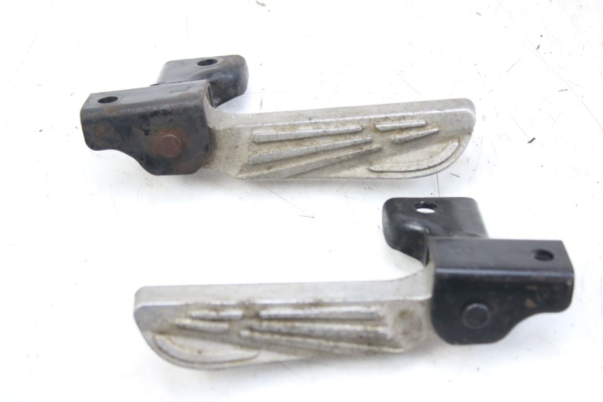 photo de PAR DE APOIOS DE PÉ TRASEIROS PEUGEOT TWEET 4T 50 (2010 - 2014) - Detalhe da peça