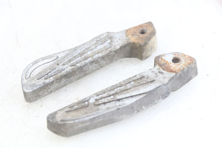 photo de PAR DE APOIOS DE PÉ TRASEIROS PEUGEOT TWEET 4T 50 (2010 - 2014) - Outro ângulo de visão