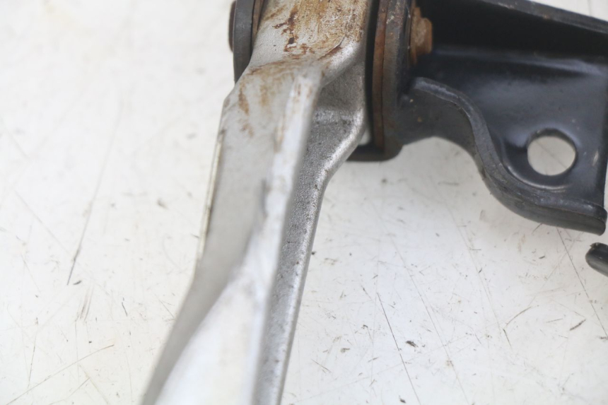 photo de PAR DE APOIOS DE PÉ TRASEIROS PEUGEOT TWEET 4T 50 (2018 - 2022) - Zoom do estado de desgaste