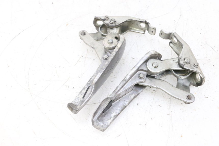 photo de PAR DE APOIOS DE PÉ TRASEIROS PIAGGIO VESPA GTS SUPER IE 125 (2009 - 2016) - Ampliação dos componentes