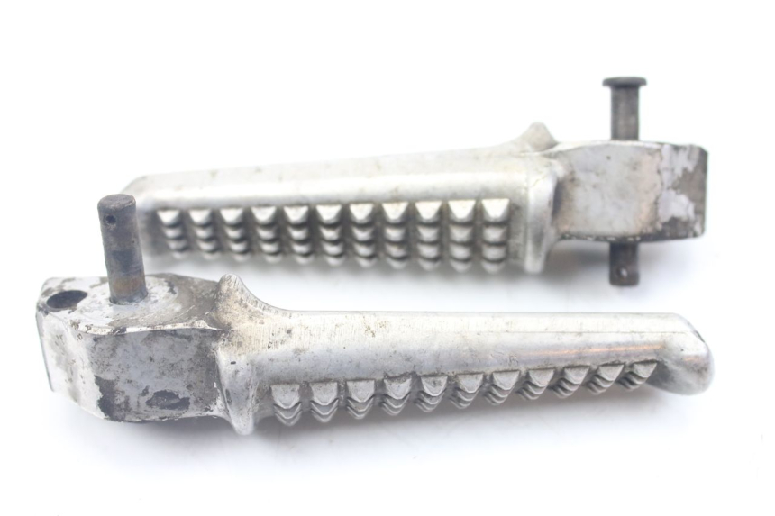 photo de PAR DE APOIOS DE PÉ TRASEIROS HONDA VFR FI RC46 800 (1998 - 2001) - Outro ângulo de visão