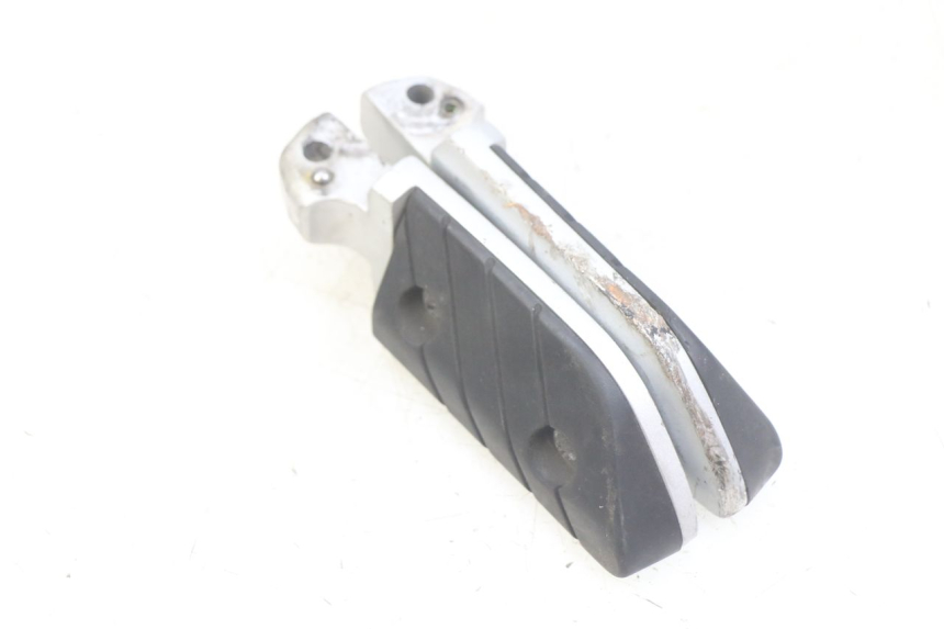 photo de PAR DE APOIOS DE PÉ TRASEIROS YAMAHA X-CITY XCITY 125 (2007 - 2013) - Detalhe da peça