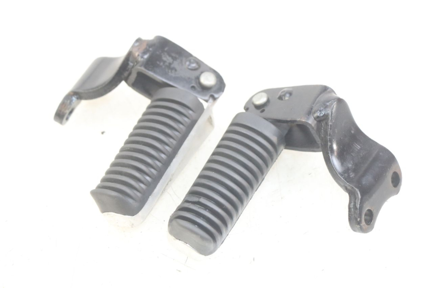 photo de PAR DE APOIOS DE PÉ TRASEIROS YAMAHA XMAX X-MAX 125 (2006 - 2009) - Detalhe da peça