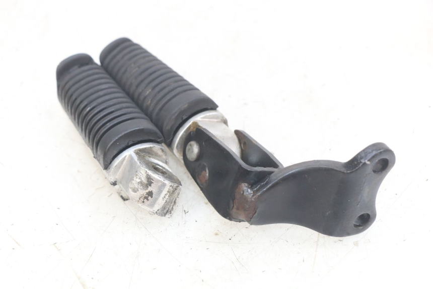 photo de PAR DE APOIOS DE PÉ TRASEIROS YAMAHA X-MAX XMAX 250 (2006 - 2009) - Outro ângulo de visão