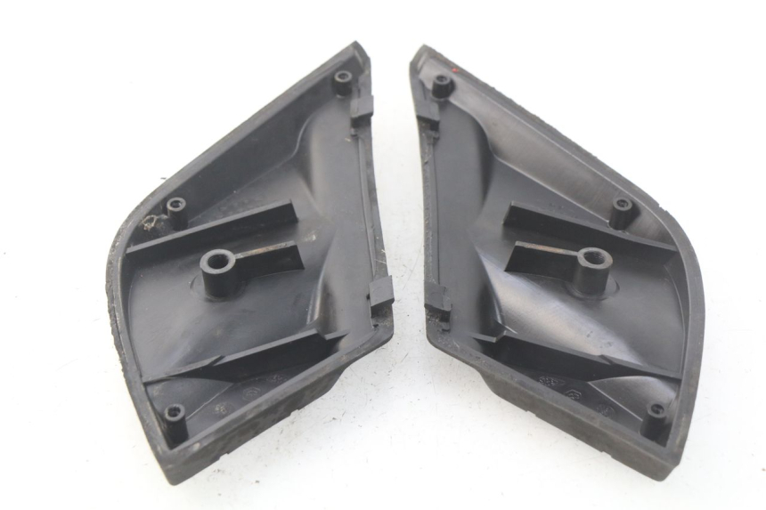 photo de PAR DE APOIOS DE PÉ TRASEIROS PIAGGIO X9 EVOLUTION 125 (2003 - 2007) - Detalhe da peça