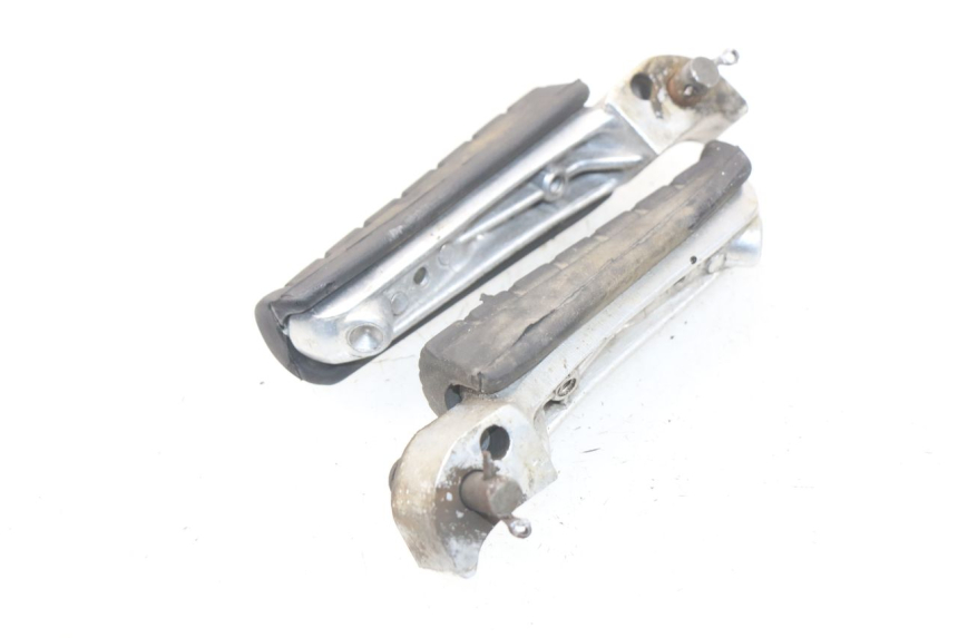 photo de PAR DE APOIOS DE PÉ TRASEIROS YAMAHA XJ600 XJ DIVERSION 600 (1992 - 1997) - Zoom do estado de desgaste