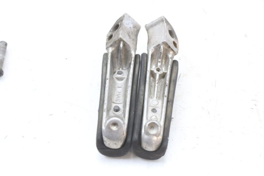 photo de PAR DE APOIOS DE PÉ TRASEIROS YAMAHA XJ600 XJ DIVERSION 600 (1992 - 1997) - Detalhe da peça