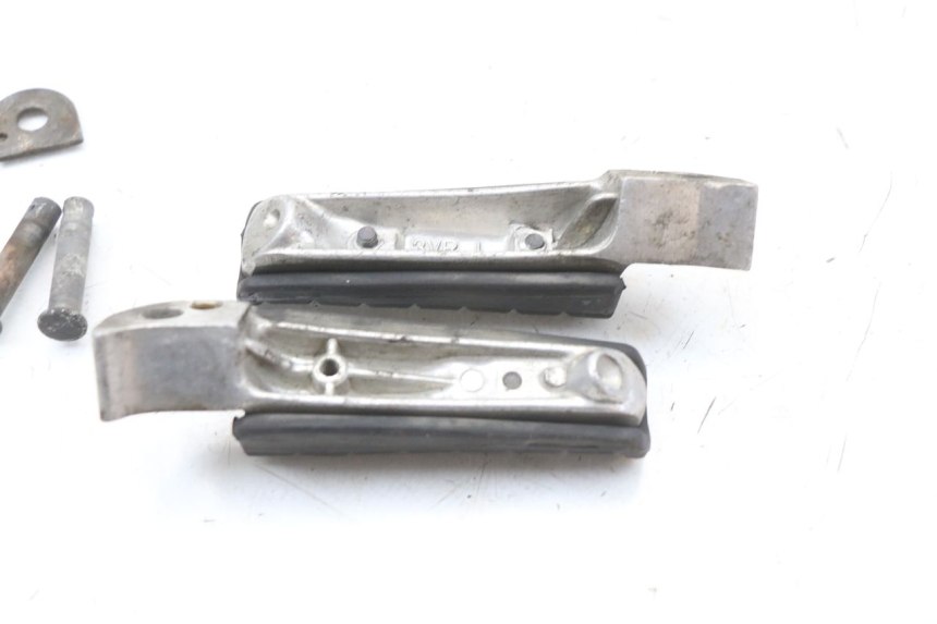 photo de PAR DE APOIOS DE PÉ TRASEIROS YAMAHA XJ600 XJ DIVERSION 600 (1992 - 1997) - Outro ângulo de visão
