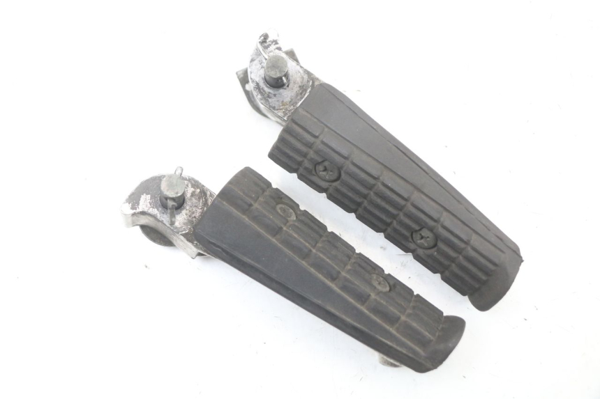 photo de PAR DE APOIOS DE PÉ TRASEIROS YAMAHA XJS DIVERSION 600 (1997 - 1999) - Detalhe da peça