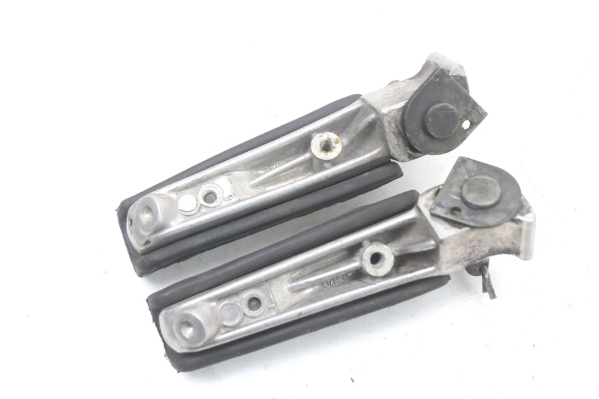 photo de PAR DE APOIOS DE PÉ TRASEIROS YAMAHA XJS DIVERSION 600 (1997 - 1999) - Ampliação técnica