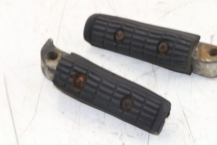 photo de PAR DE APOIOS DE PÉ TRASEIROS YAMAHA XJS DIVERSION 600 (1997 - 1999) - Ampliação técnica
