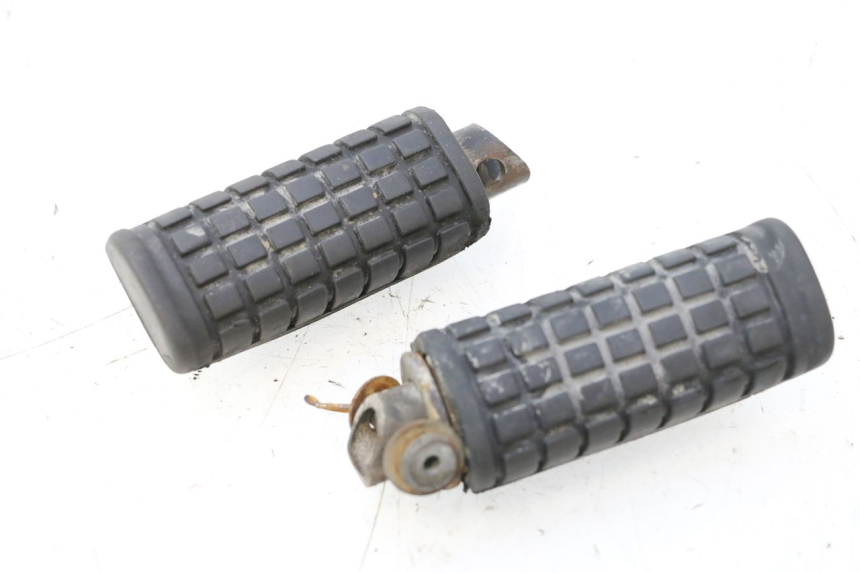 photo de PAR DE APOIO PARA OS PÉS TRASEIROS HONDA XRV AFRICA TWIN 750 (1990 - 1992) - Pontos de fixação