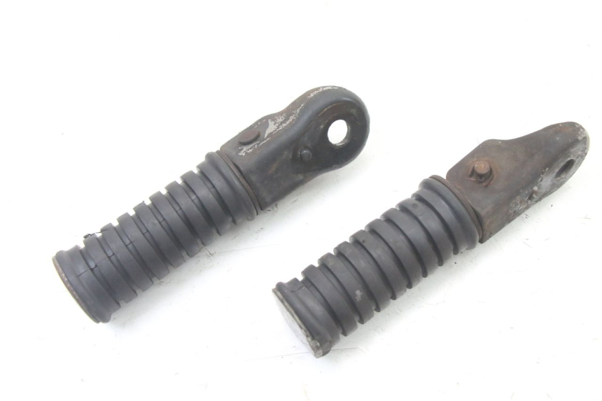 photo de PAR DE APOIOS DE PÉ TRASEIROS YAMAHA SR 125 (1982 - 2003) - Detalhe da peça