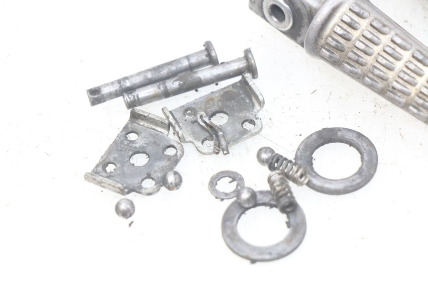 photo de PAR DE APOIOS DE PÉ TRASEIROS KAWASAKI Z S 750 (2003 - 2006) - Ampliação técnica
