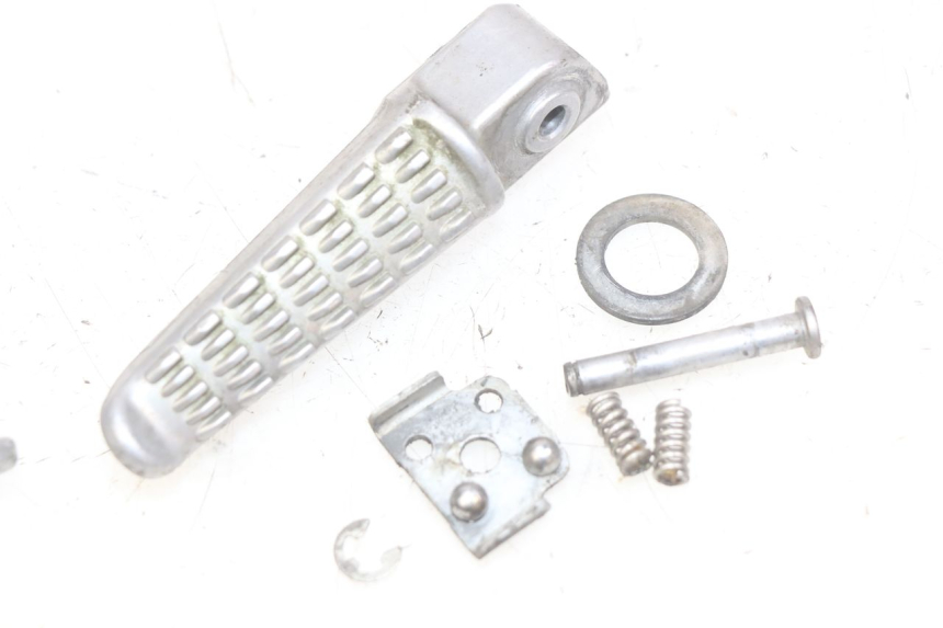 photo de PAR DE APOIOS DE PÉ TRASEIROS KAWASAKI Z 750 (2007 - 2013) - Pontos de fixação