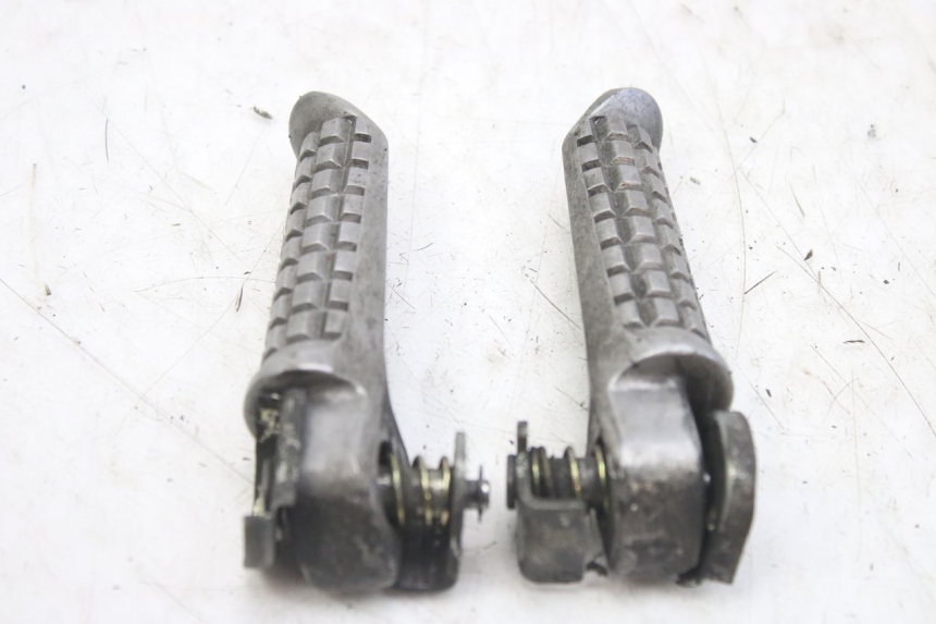 photo de PAR DE APOIOS DE PÉ TRASEIROS KAWASAKI ZX-6R ZX6R 600 (1995 - 1997) - Detalhe da peça