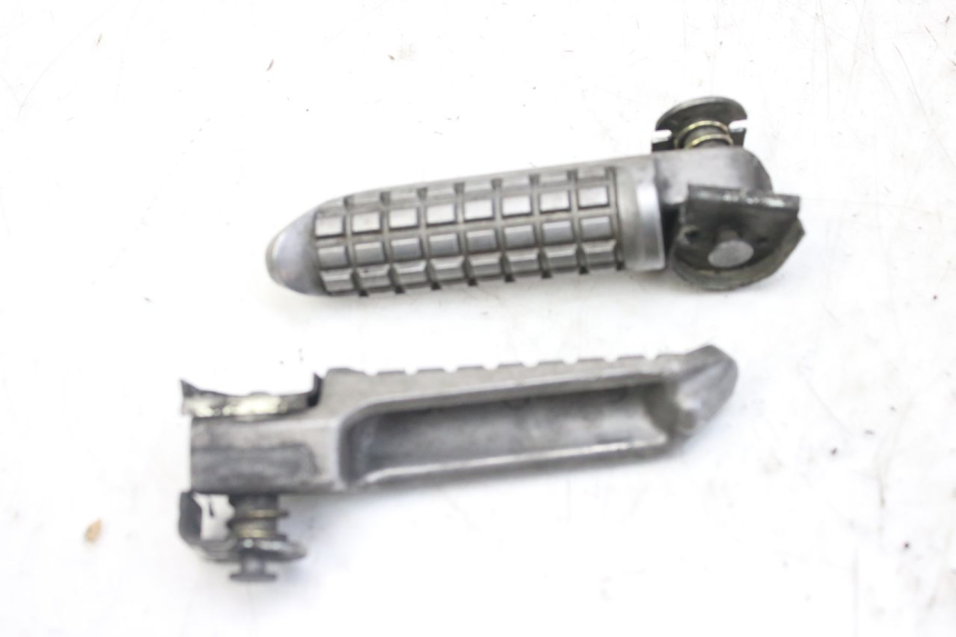photo de PAR DE APOIOS DE PÉ TRASEIROS KAWASAKI ZX-6R ZX6R 600 (1995 - 1997) - Outro ângulo de visão